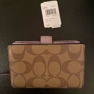 Coach Corner Zip Medium Signature Wallet